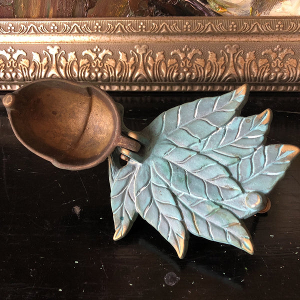 brass acorn doorknocker – Fig House Vintage