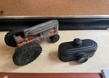 World Fair Working Foto Reel Tiger and Metal Tractor