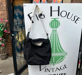 90's Simple Black Purse With Chain Strap Details