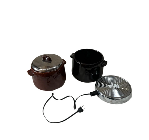 Pair of West Bend Bean Warmer With Hot Plate and Lid Included- Set of 4