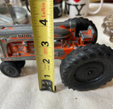 World Fair Working Foto Reel Tiger and Metal Tractor