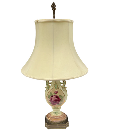 Creamed Colored Ceramic Lamp With Rose Details