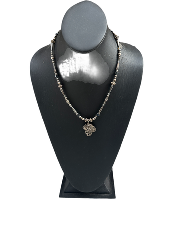Flower Pendant Silver Necklace With Heart Beads