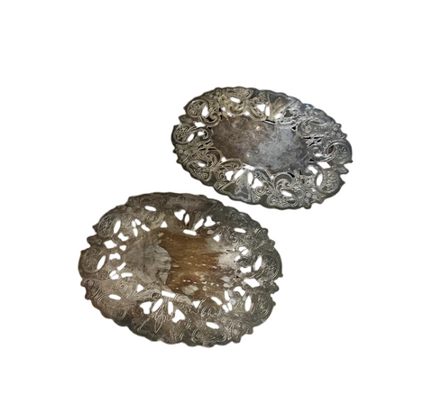 Pair of Silver Lace Oval Trivets