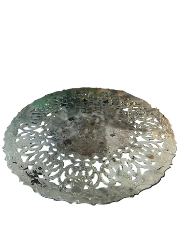 Silver Round Vintage Etched Trivet With Monogrammed Accent