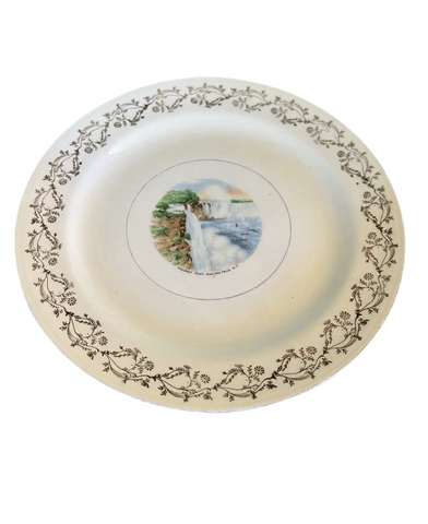 Eggshell Nautilis Petite Niagara Falls Plate