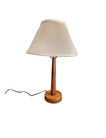 Lightweight Wooden Mid-Century Modern Table Lamp with Shade
