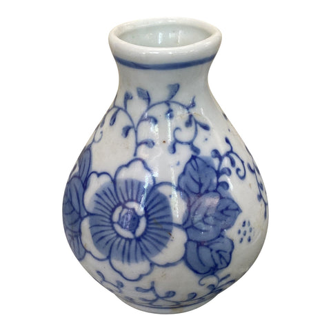 Chinoiserie Blue and White Asian Vase